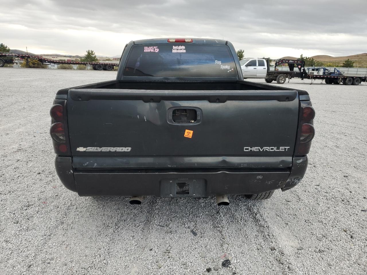 2005 Chevrolet Silverado C1500 VIN: 2GCEC19V351101322 Lot: 84659485