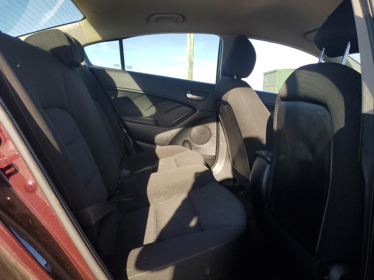 2017 Kia Forte Lx VIN: 3KPFK4A74HE100483 Lot: 86810255