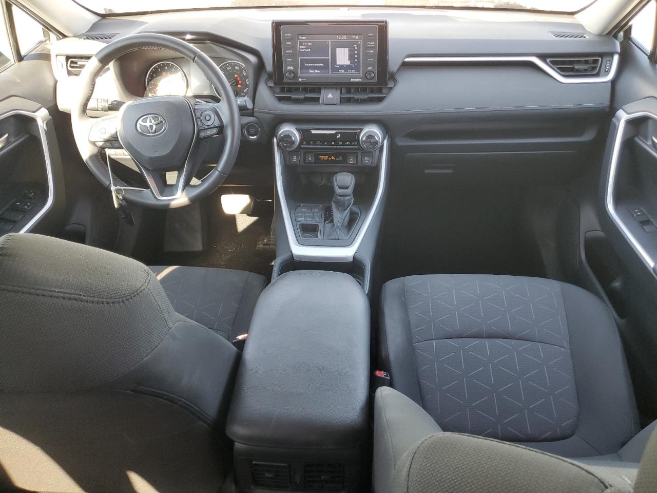 2020 Toyota Rav4 Xle VIN: 2T3P1RFV0LW121761 Lot: 82365605