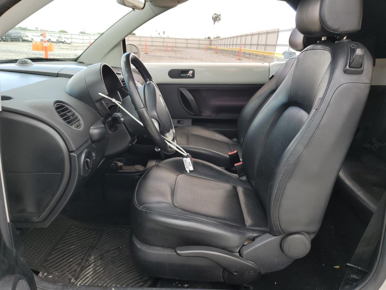 2009 Volkswagen New Beetle S VIN: 3VWRF31Y09M403866 Lot: 90070175