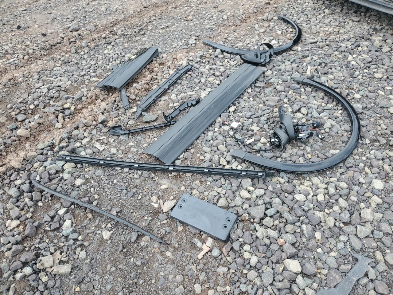 2018 Porsche Cayenne VIN: WP1AA2A2XJKA00833 Lot: 87026325