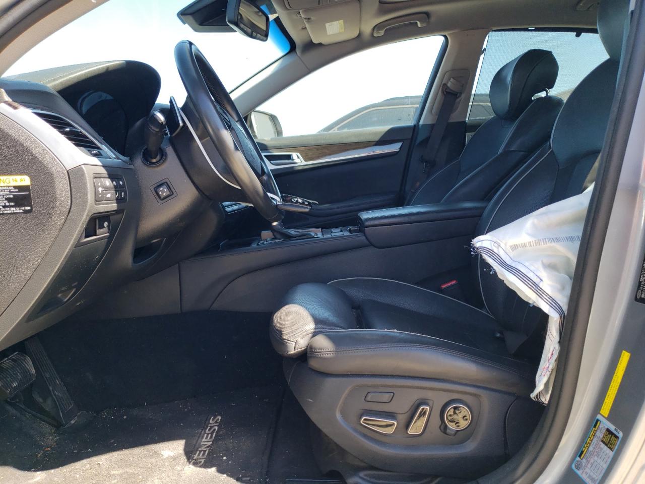 2015 Hyundai Genesis 3.8L VIN: KMHGN4JE9FU015188 Lot: 86479545