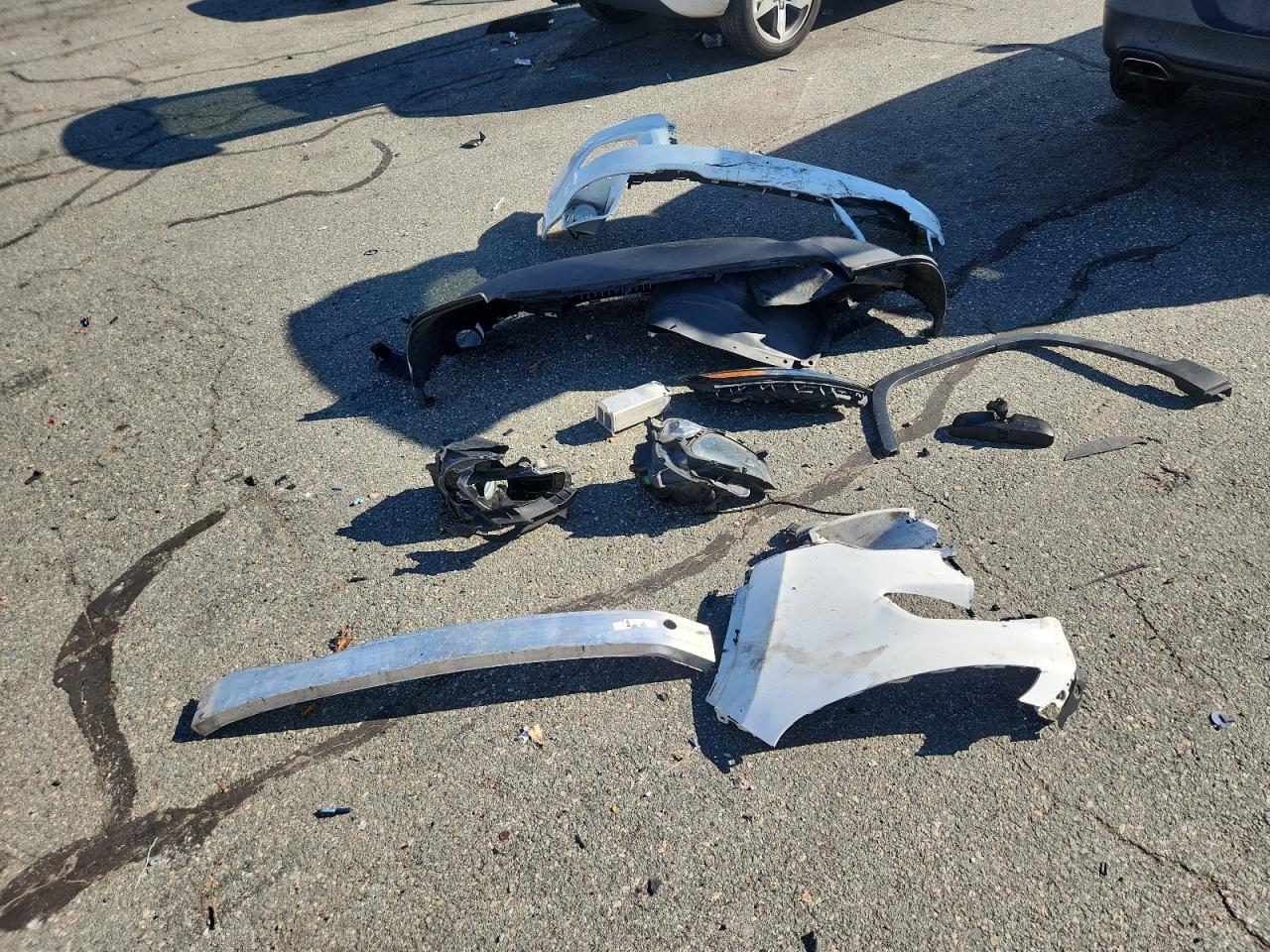 2016 Jeep Cherokee Latitude VIN: 1C4PJMCS4GW372335 Lot: 86886035