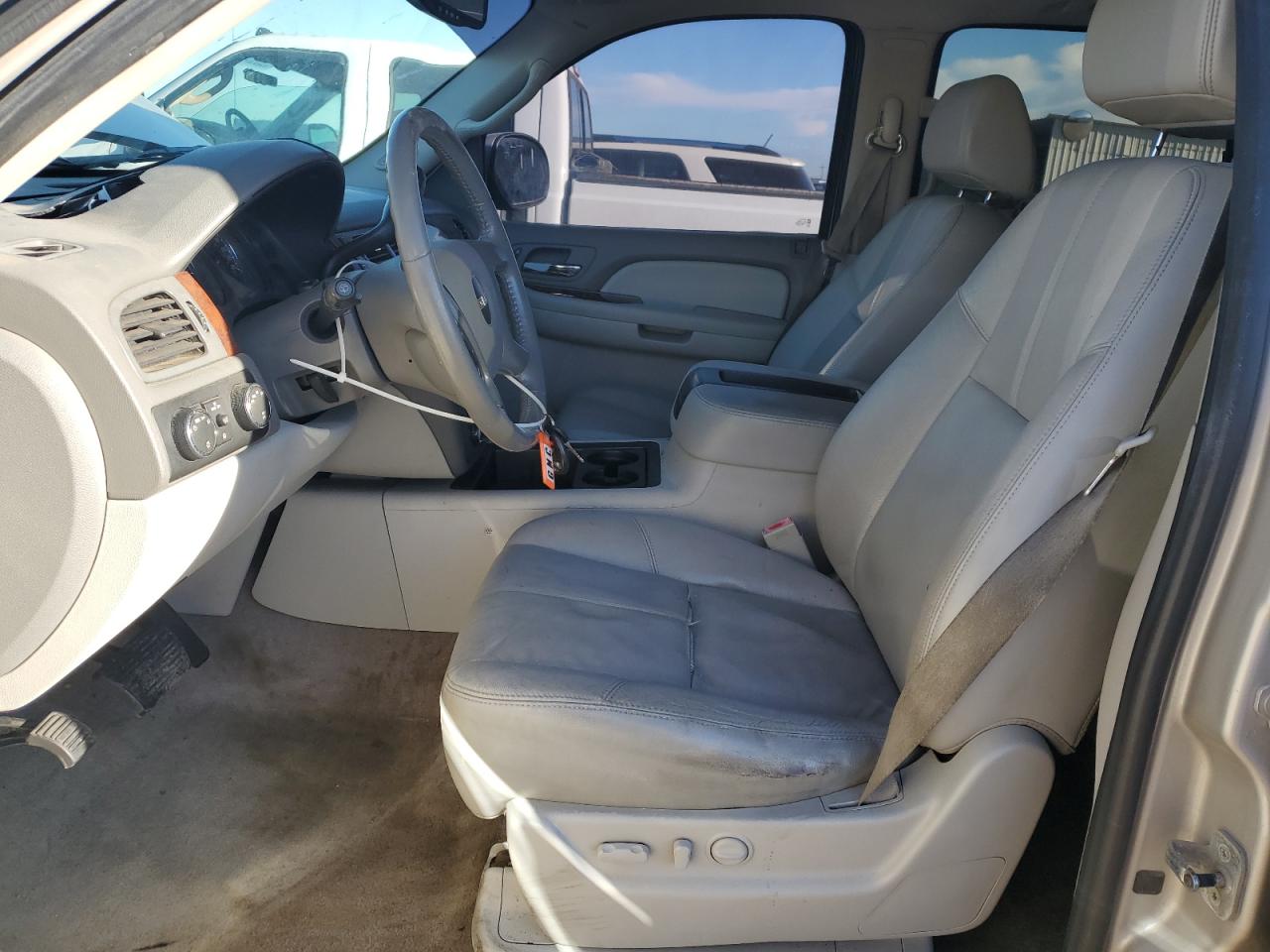 2009 GMC Yukon Slt VIN: 1GKFK33009R151452 Lot: 84011485