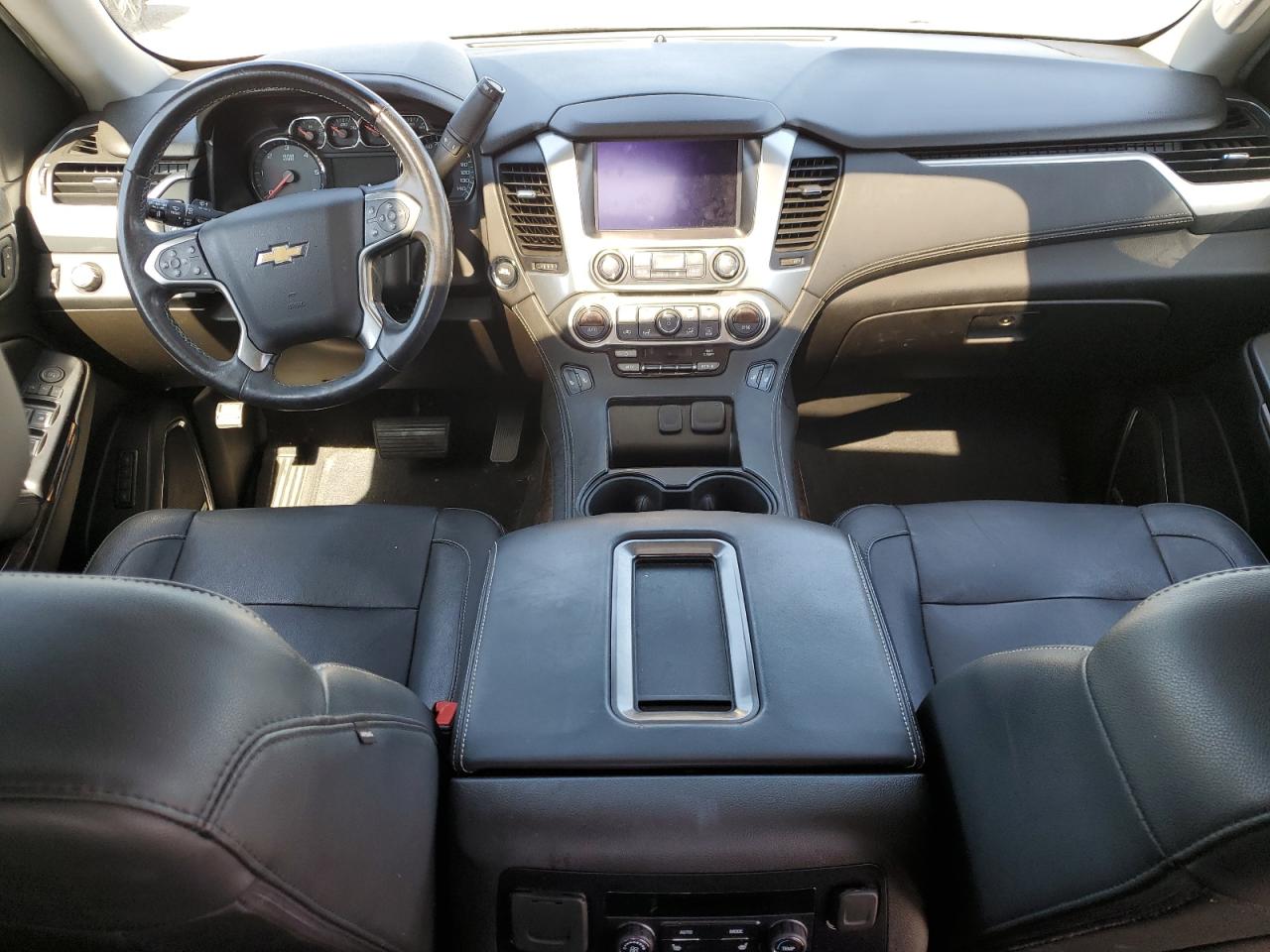 2019 Chevrolet Tahoe C1500 Lt VIN: 1GNSCBKC4KR288677 Lot: 81999155