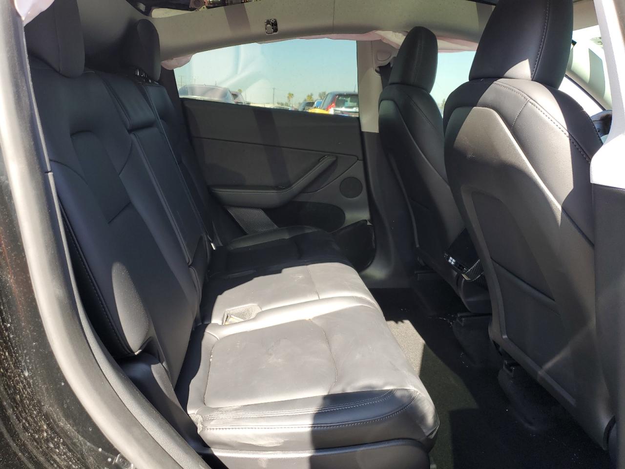 2024 Tesla Model Y VIN: 7SAYGAEE4RF177385 Lot: 87045105