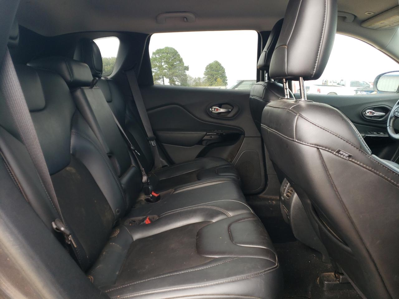 2019 Jeep Cherokee Latitude Plus VIN: 1C4PJLLB5KD448434 Lot: 82767455