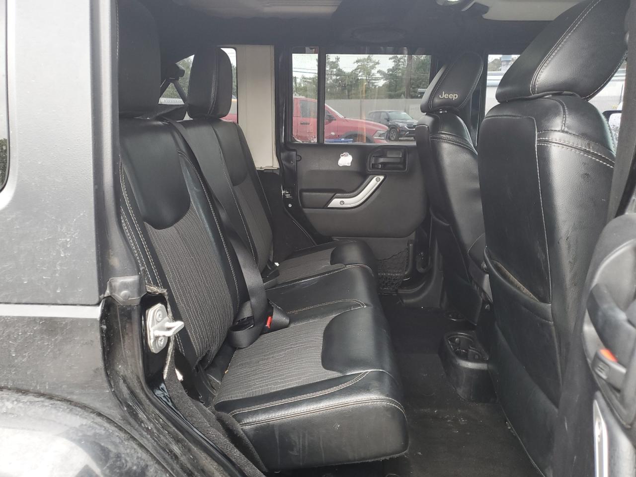 2014 Jeep Wrangler Unlimited Sport VIN: 1C4BJWDG3EL235742 Lot: 82445455