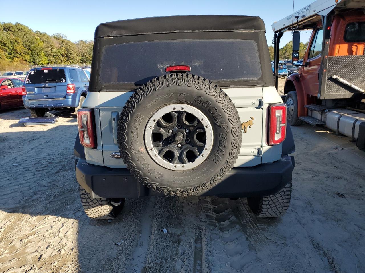 2022 Ford Bronco Base VIN: 1FMEE5DP9NLB56521 Lot: 86735325