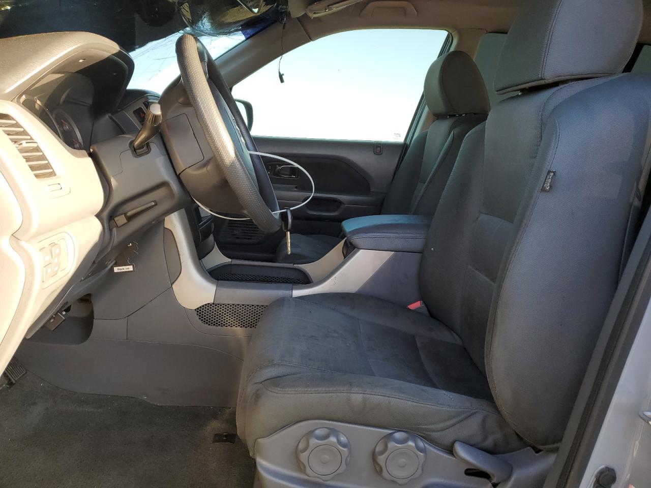 2007 Honda Pilot Lx VIN: 5FNYF28157B040953 Lot: 86183925