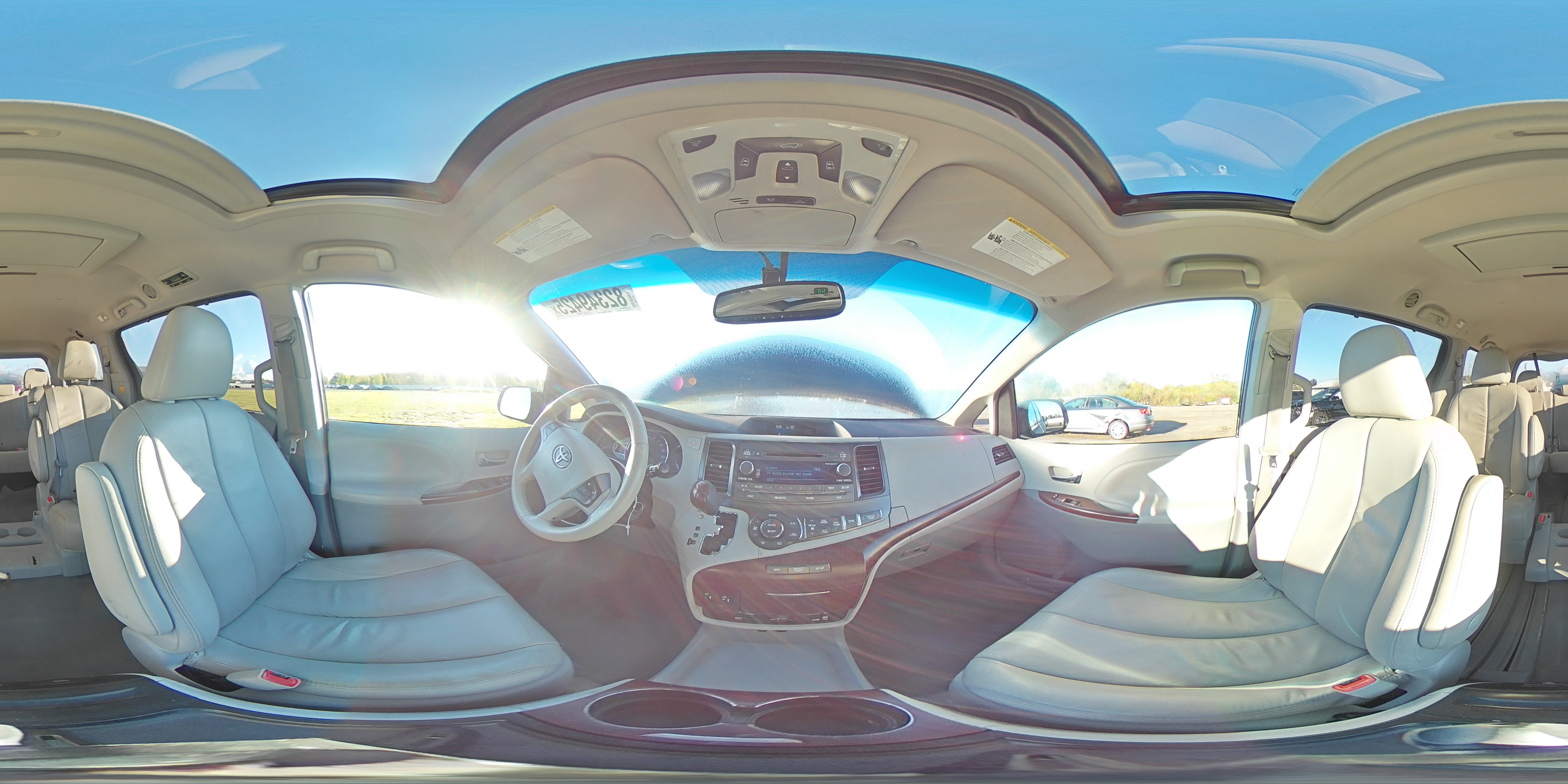 2012 Toyota Sienna Xle VIN: 5TDYK3DC5CS245235 Lot: 82349425