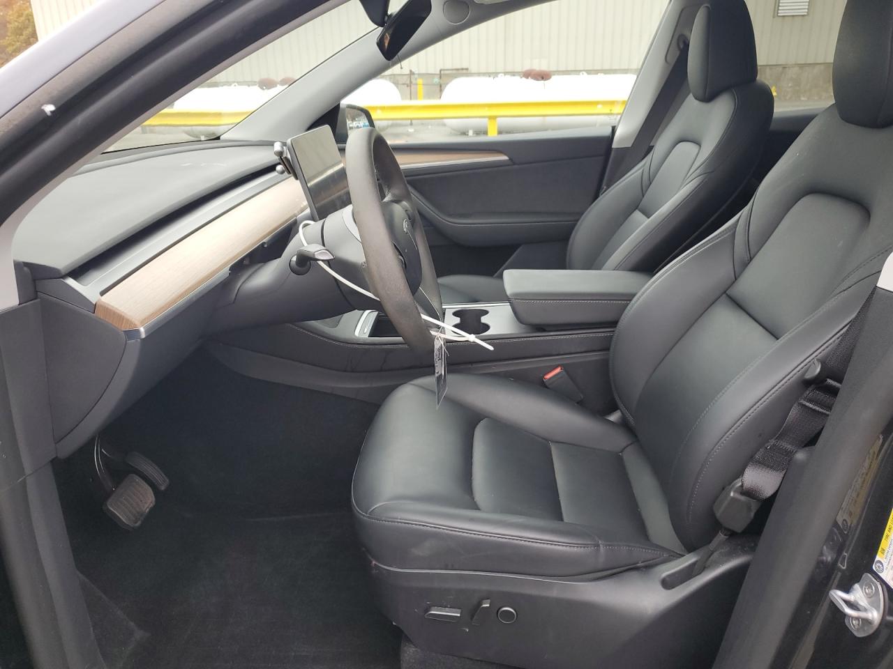 2024 Tesla Model Y VIN: 7SAYGDEE4RA228298 Lot: 90028695