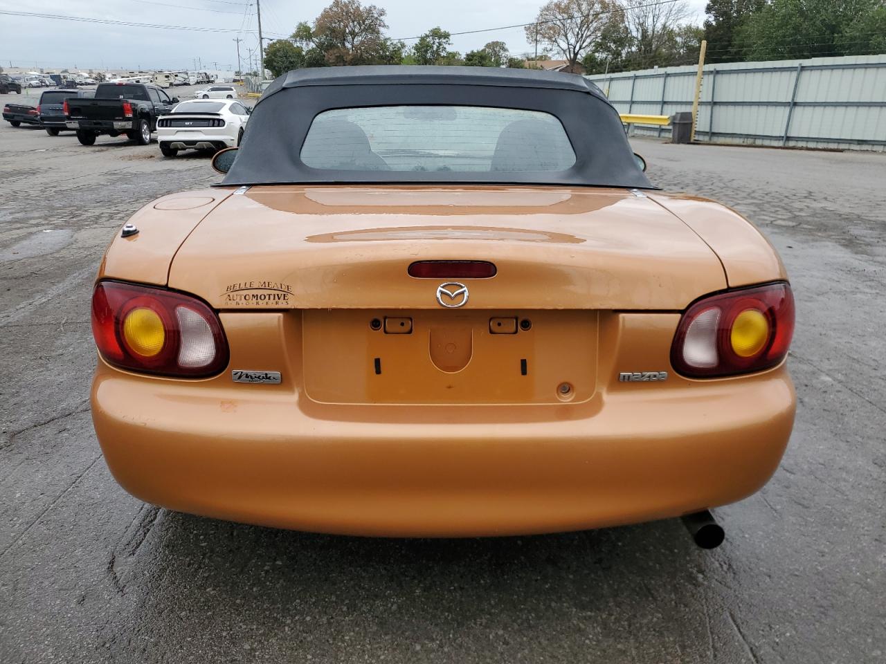 2000 Mazda Mx-5 Miata Base VIN: JM1NB3537Y0140837 Lot: 85178845