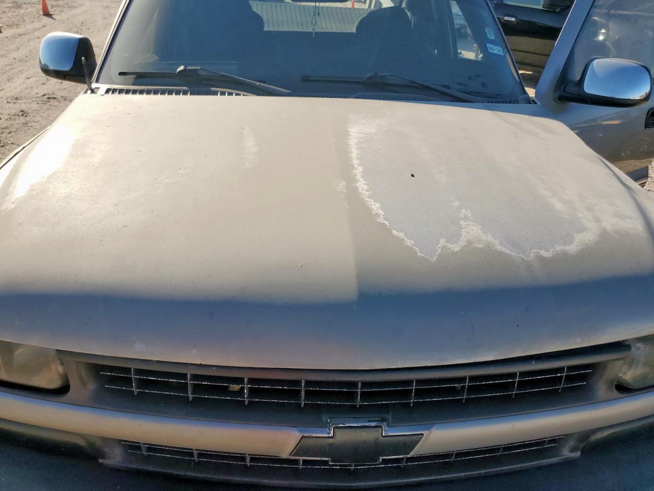 2000 Chevrolet Silverado C1500 VIN: 2GCEC19V2Y1394456 Lot: 86171675