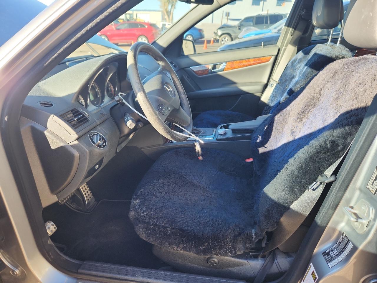 2010 Mercedes-Benz C 350 VIN: WDDGF5GB4AR087986 Lot: 89862135