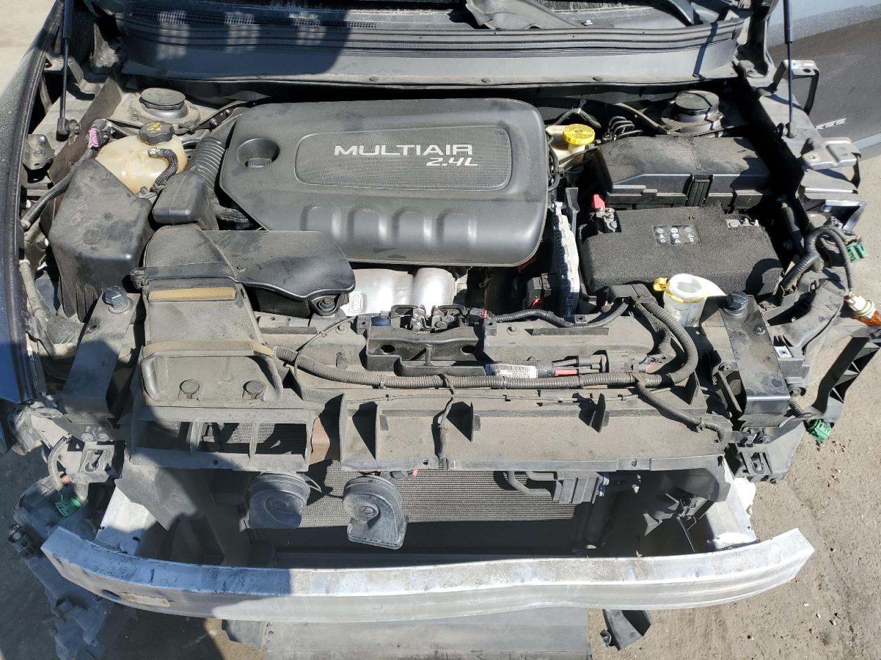 2015 Jeep Cherokee Limited VIN: 1C4PJLDB8FW658115 Lot: 85848515