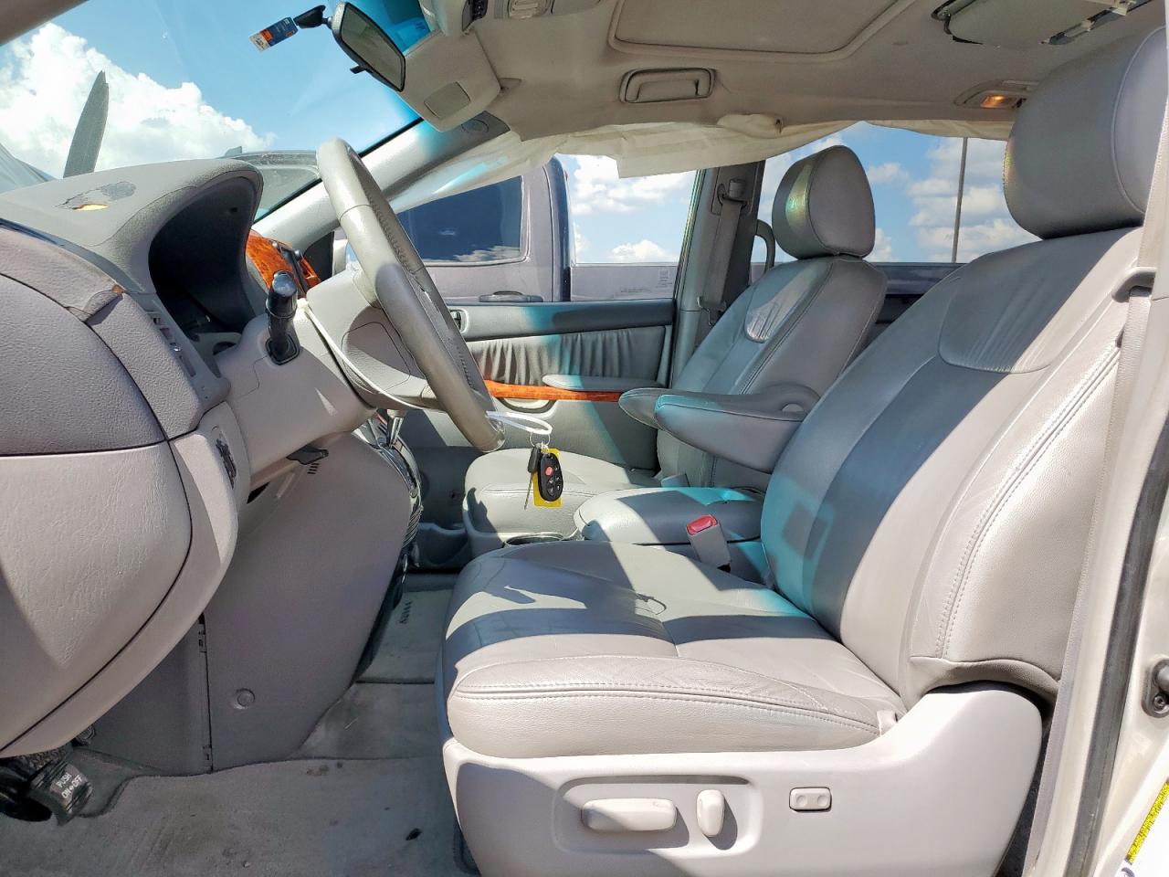 2010 Toyota Sienna Xle VIN: 5TDYK4CC9AS342491 Lot: 84887455