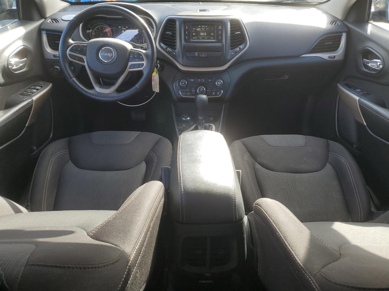 2017 Jeep Cherokee Latitude VIN: 1C4PJMCS5HW626166 Lot: 81584275