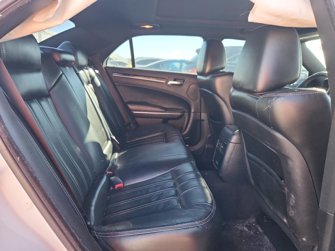 2017 Chrysler 300 S VIN: 2C3CCABGXHH615929 Lot: 82569285