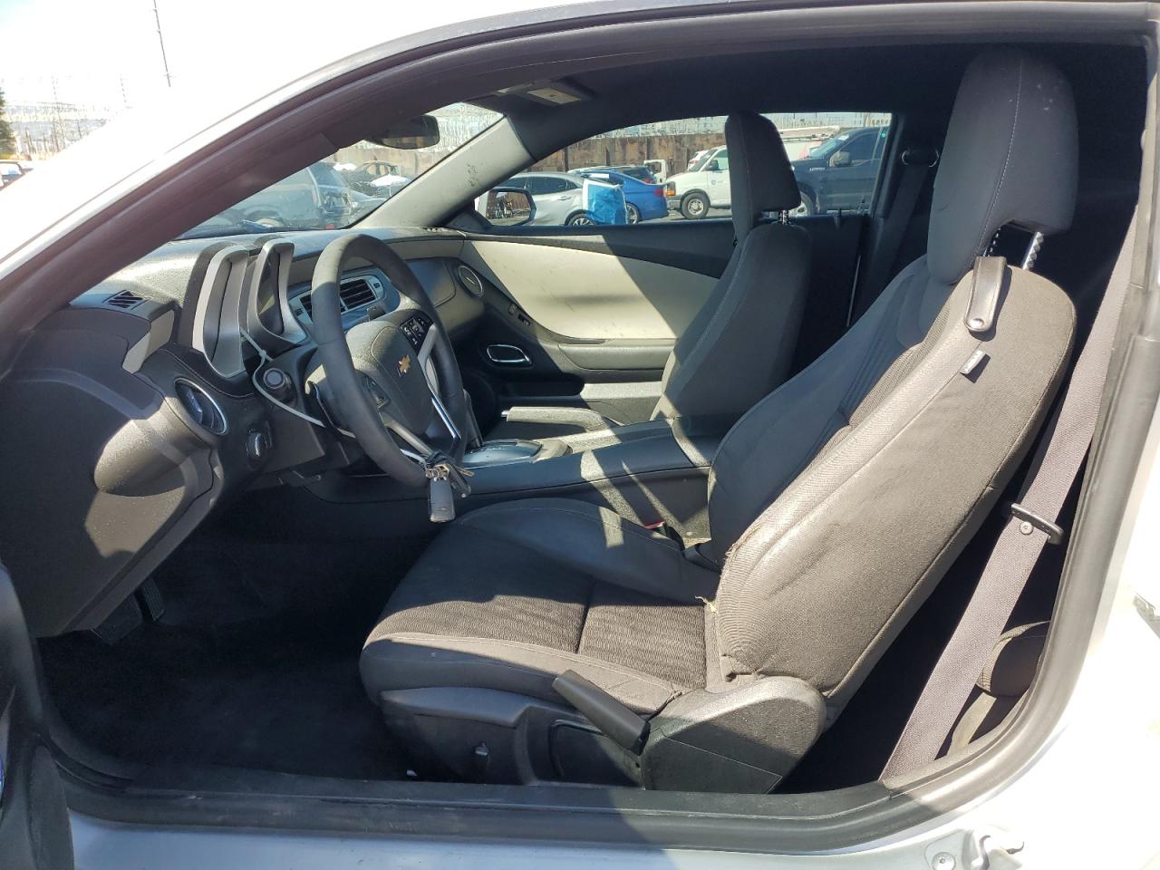 2015 Chevrolet Camaro Ls VIN: 2G1FB1E31F9304703 Lot: 84061405