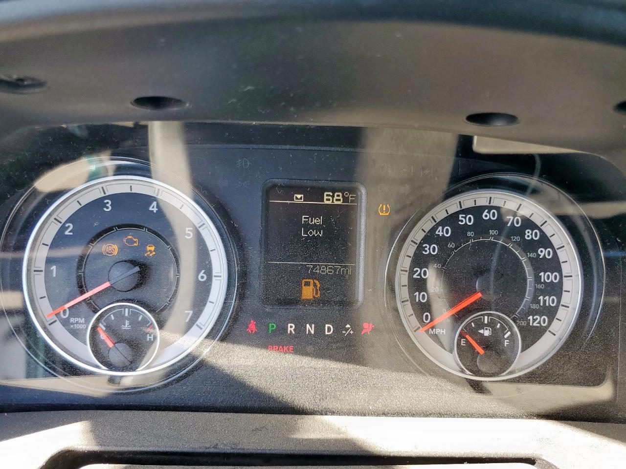 2019 Ram 1500 Classic Tradesman VIN: 3C6JR6DG5KG567069 Lot: 90722095