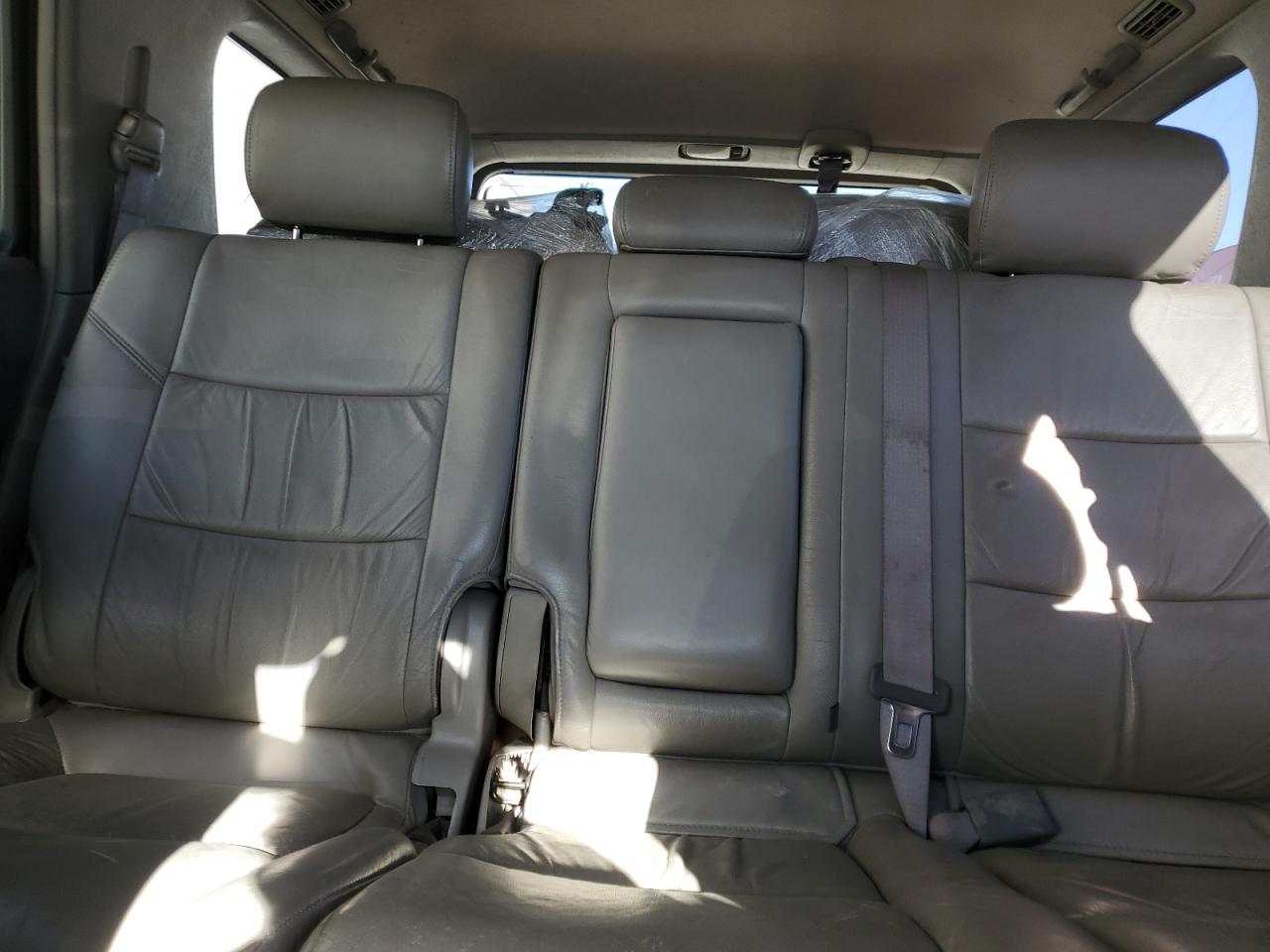 2001 Toyota Sequoia Limited VIN: 5TDBT48A11S027078 Lot: 90687635