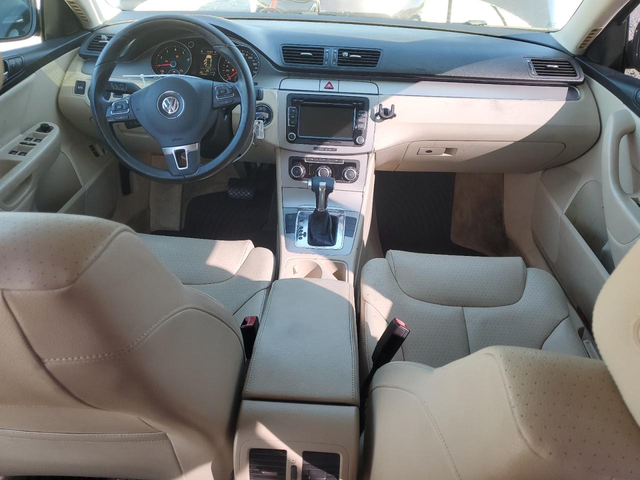 2010 Volkswagen Passat Komfort VIN: WVWJK7AN1AE068796 Lot: 82408025