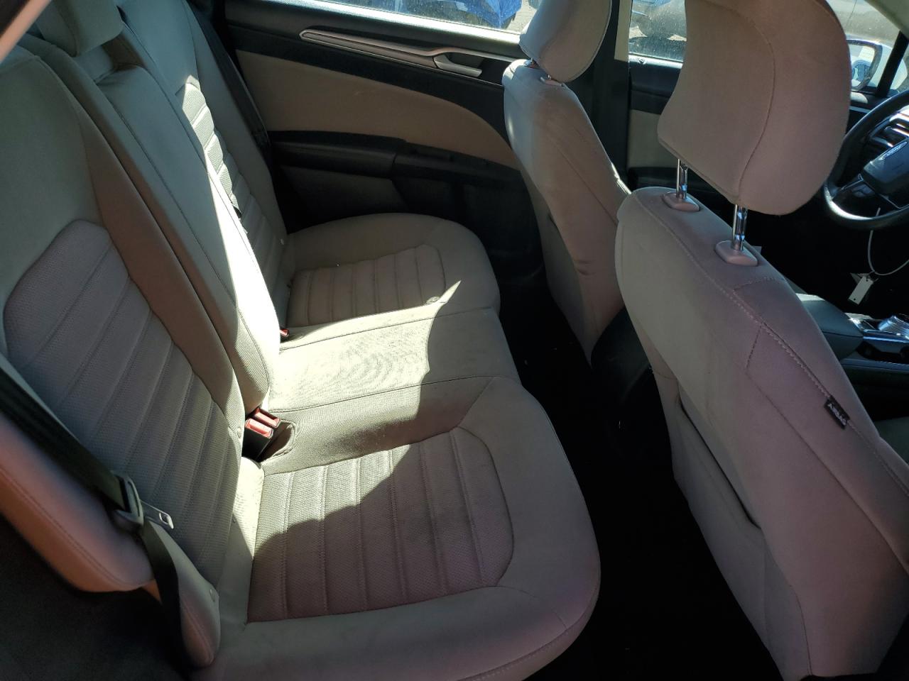 2018 Ford Fusion S VIN: 3FA6P0G74JR271112 Lot: 86300255