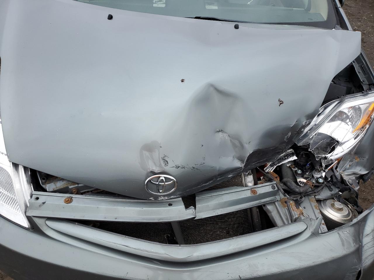 2004 Toyota Prius VIN: JTDKB20U840104744 Lot: 86504495