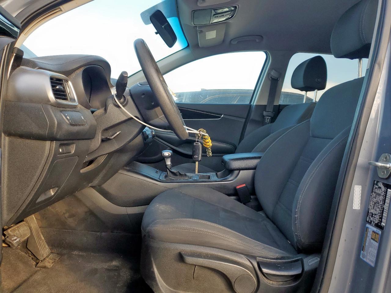 2020 Kia Sorento L VIN: 5XYPG4A35LG644182 Lot: 82329035