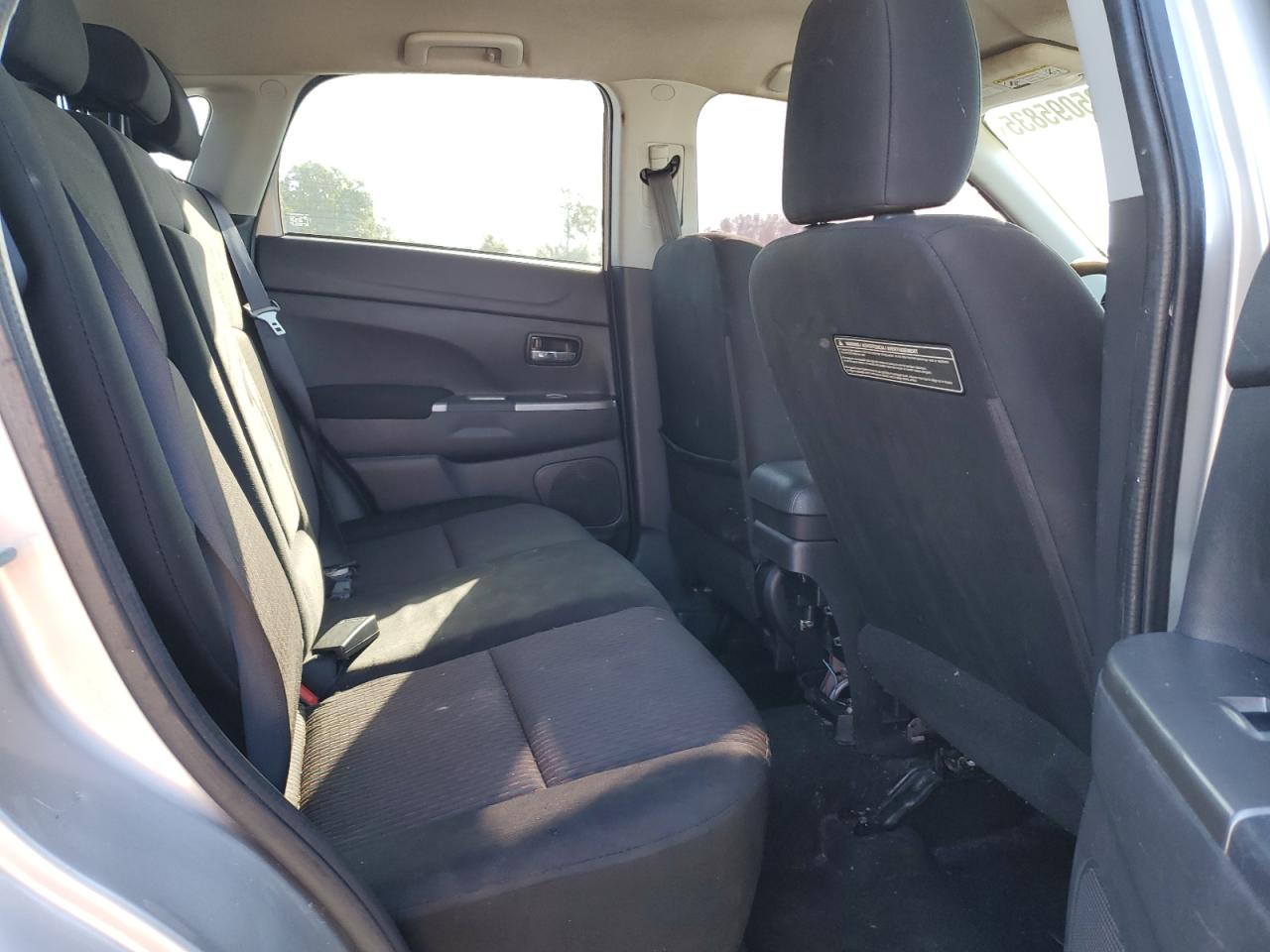 2018 Mitsubishi Outlander Sport Es VIN: JA4AP3AUXJU023700 Lot: 85095835