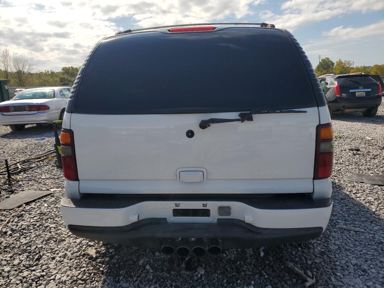 2001 GMC Denali VIN: 1GKEK63UX1J207657 Lot: 86179225