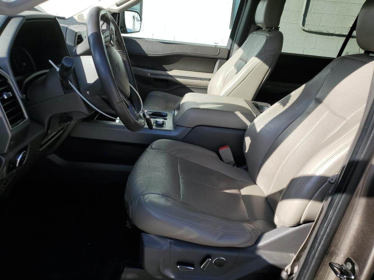 2018 Ford Expedition Xlt VIN: 1FMJU1JT3JEA30472 Lot: 84970405