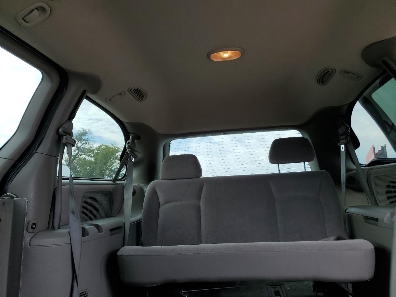 2001 Dodge Grand Caravan Sport VIN: 2B4GP443X1R373136 Lot: 86443205