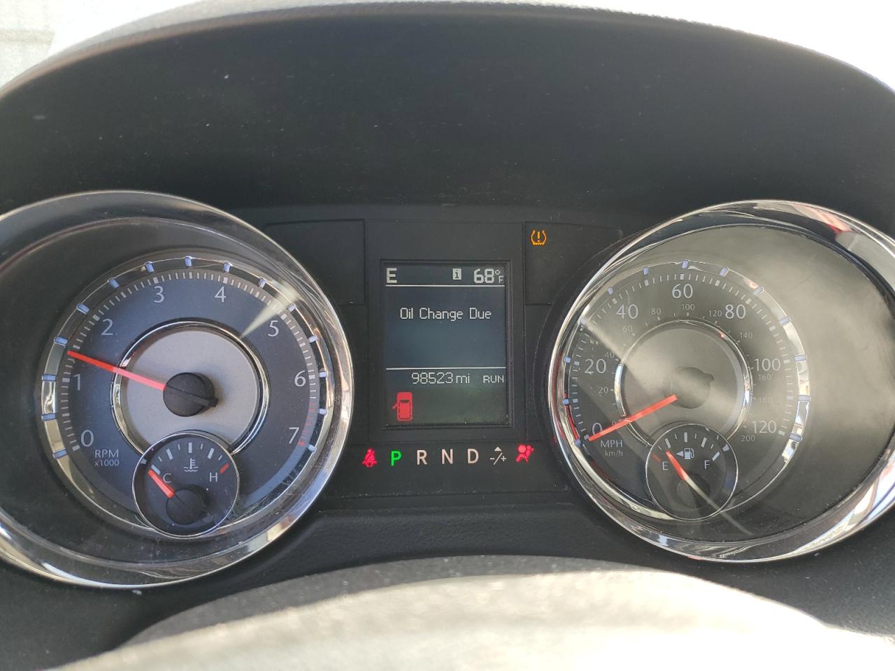 2011 Chrysler Town & Country Touring VIN: 2A4RR5DG2BR698230 Lot: 82600485