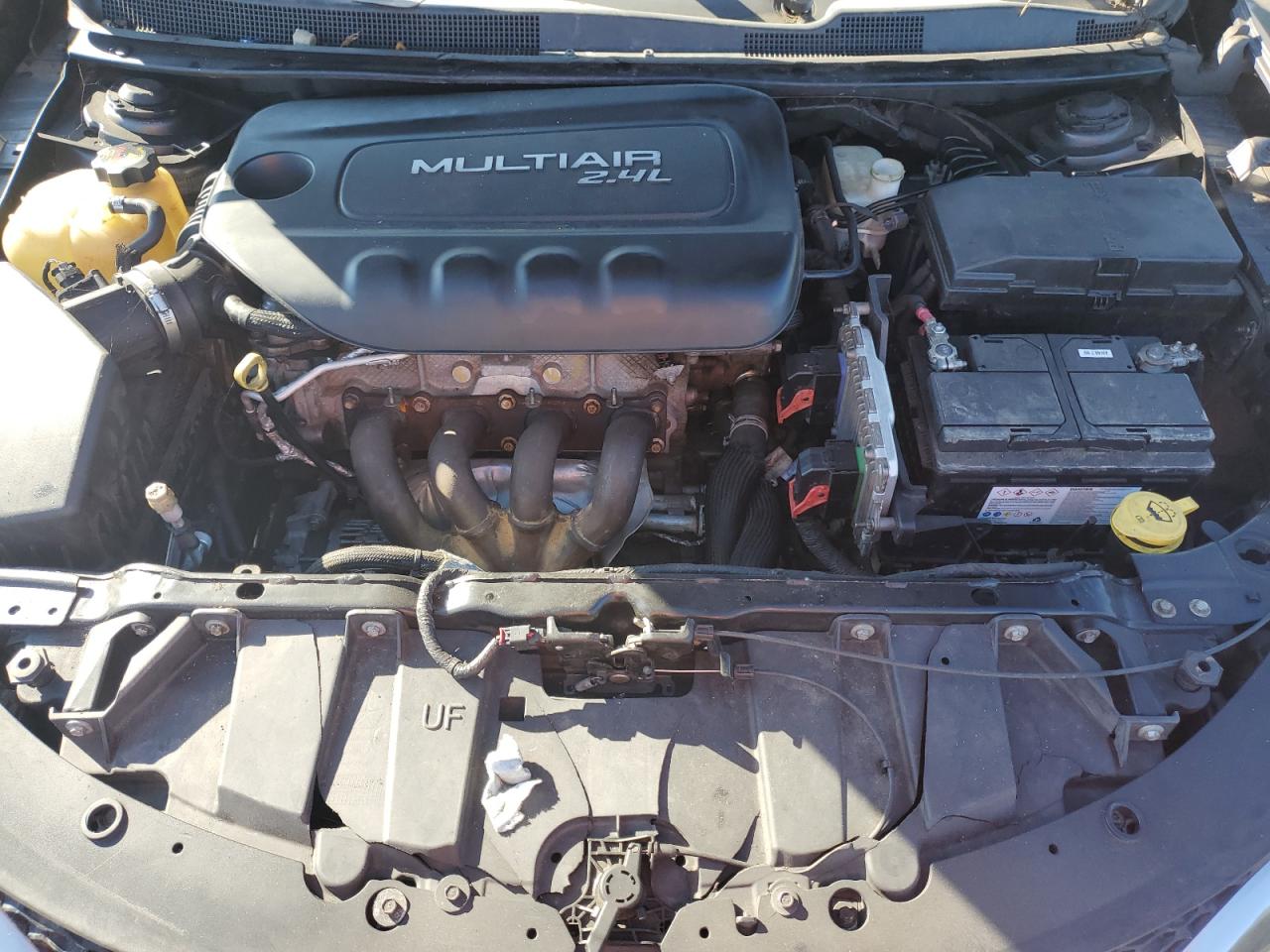 2015 Chrysler 200 Limited VIN: 1C3CCCAB3FN569608 Lot: 82464375