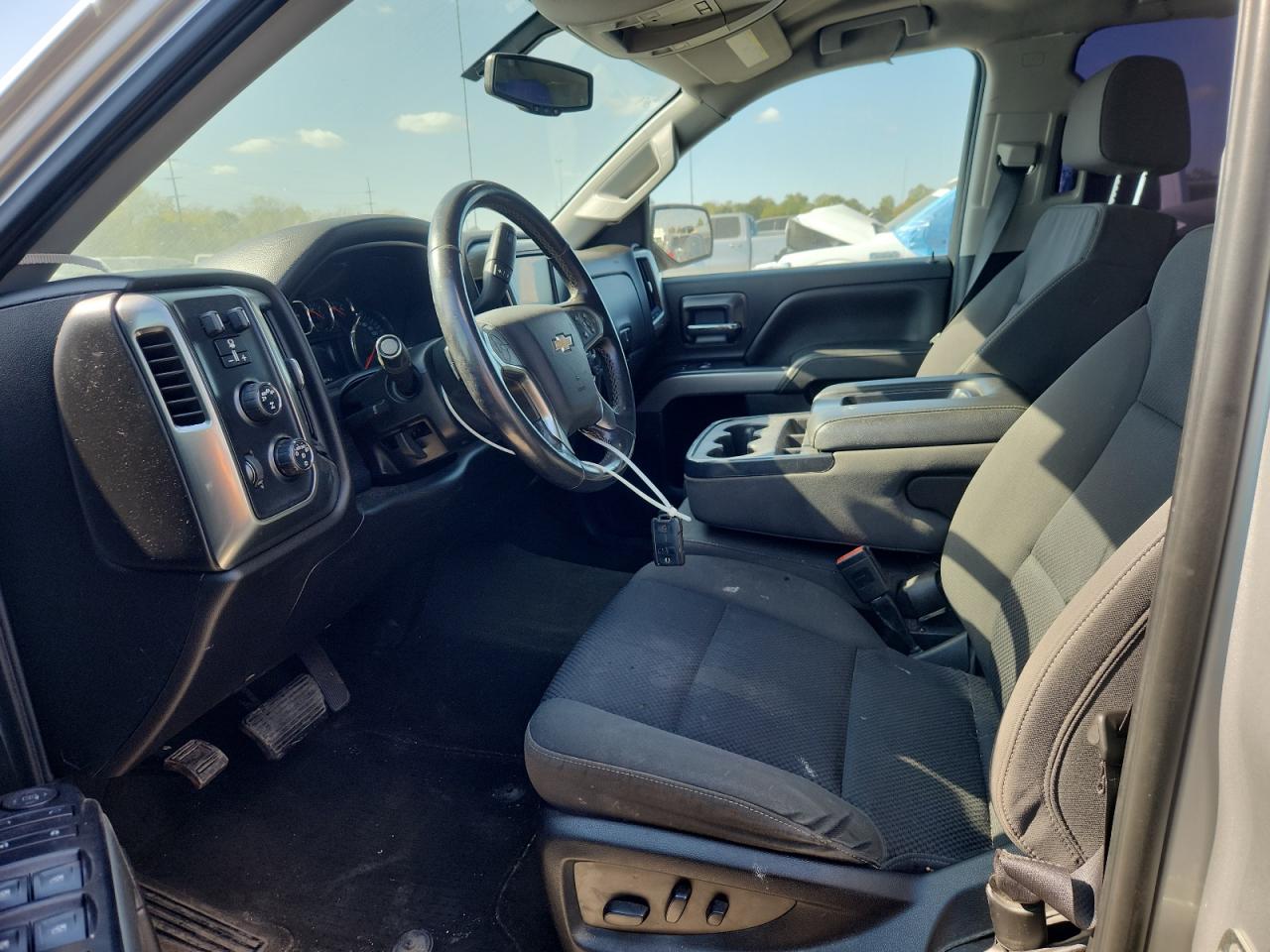 2018 Chevrolet Silverado K1500 Lt VIN: 1GCVKREC1JZ205878 Lot: 85894675