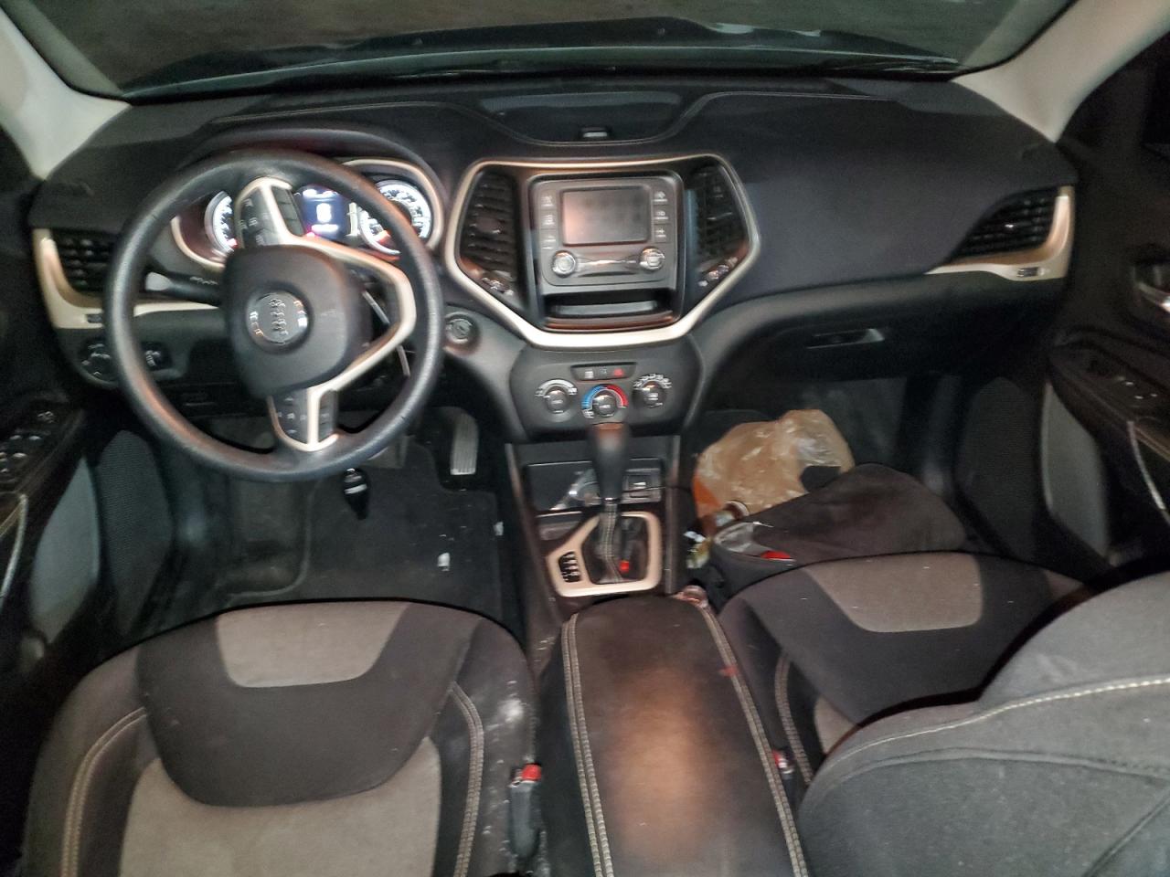 2015 Jeep Cherokee S VIN: 525628 Lot: 86608145