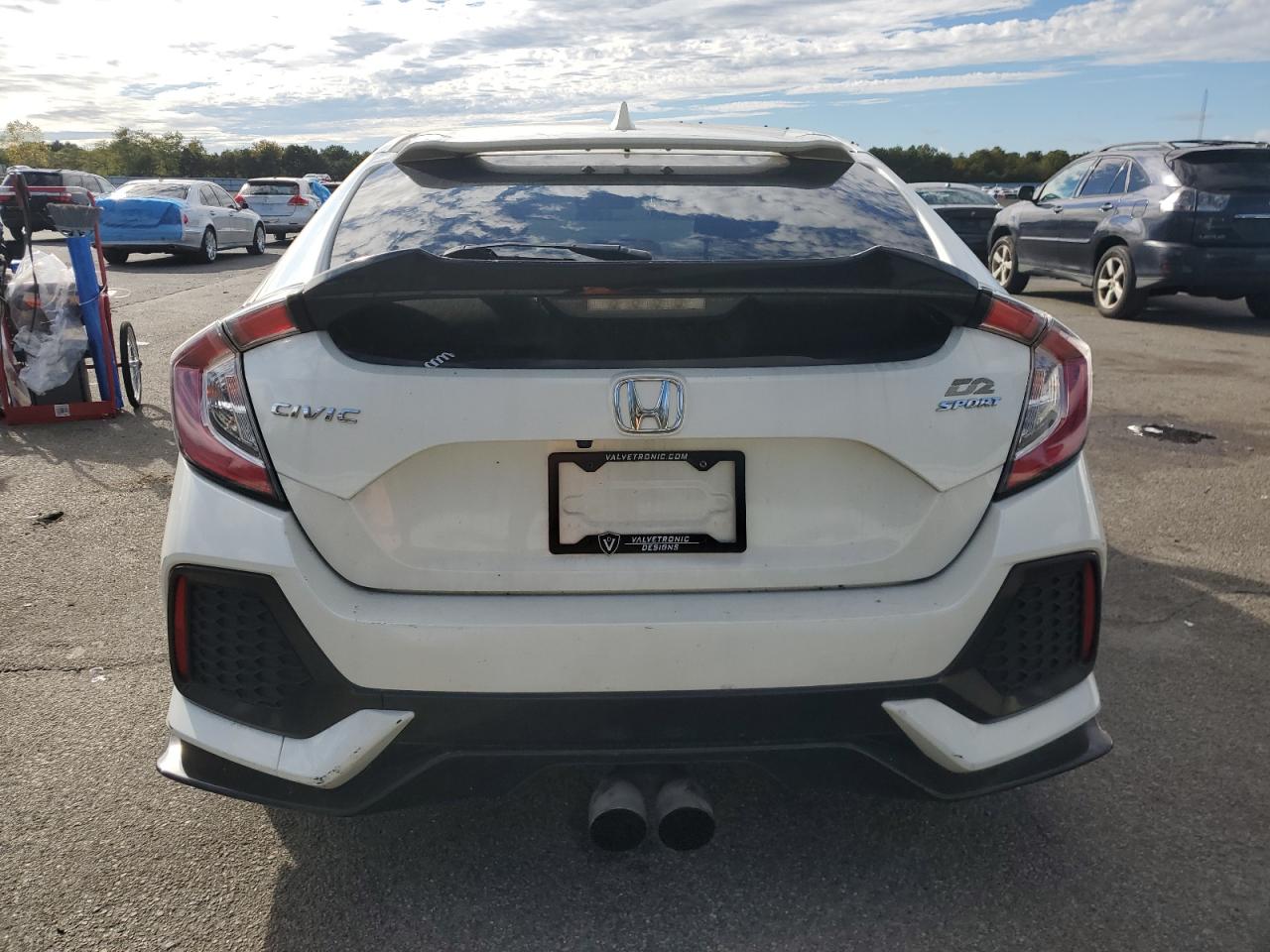 2018 Honda Civic Sport VIN: SHHFK7H43JU406389 Lot: 82273895