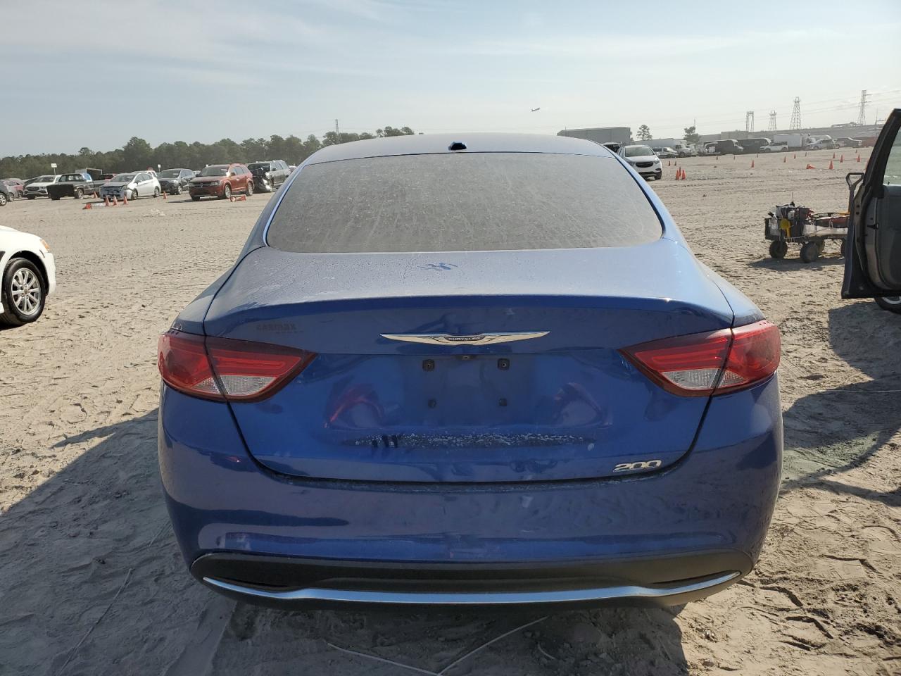 2015 Chrysler 200 Limited VIN: 1C3CCCAB6FN562927 Lot: 82717025