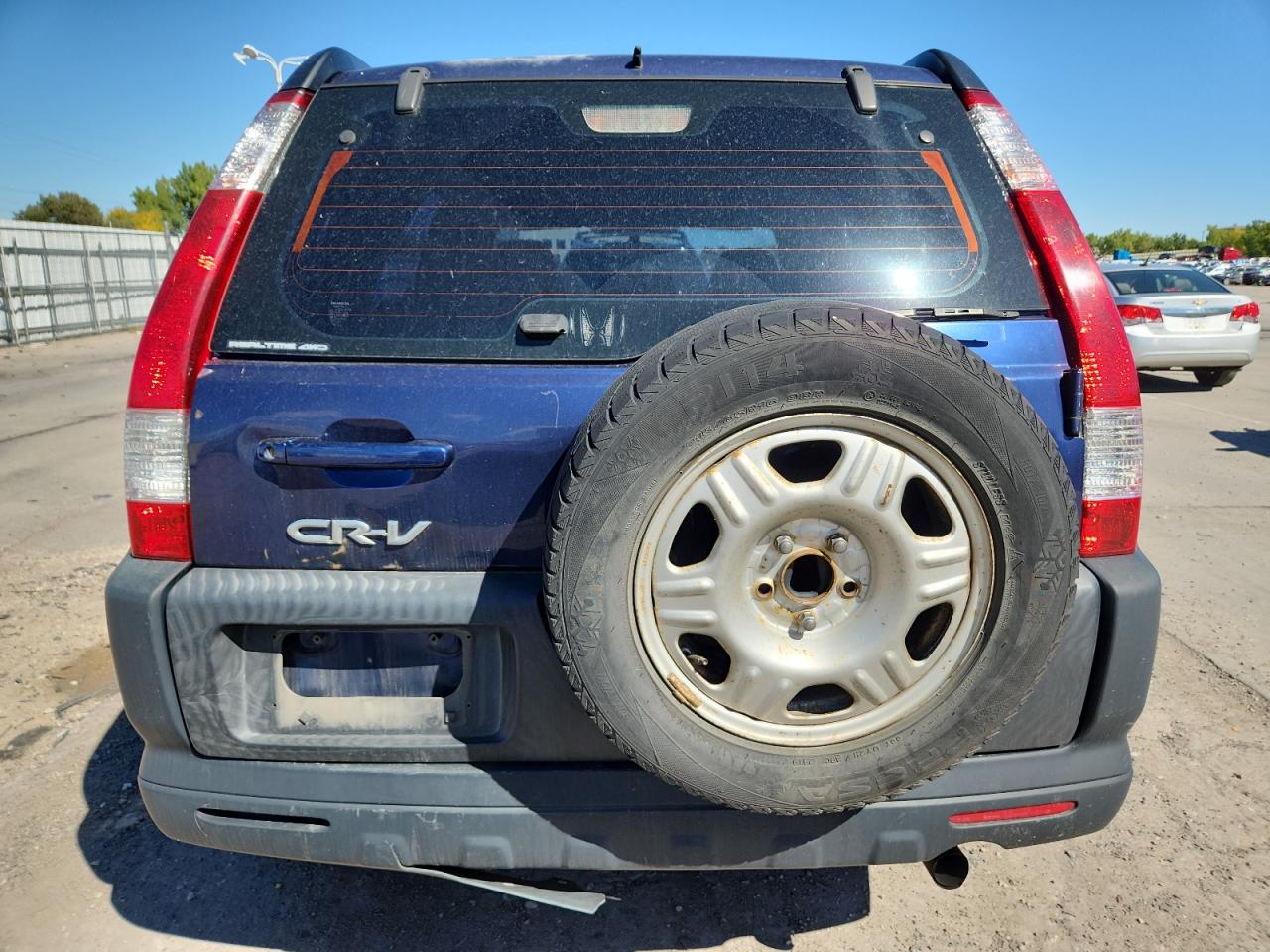 2005 Honda Cr-V Lx VIN: JHLRD78505C046652 Lot: 82003555