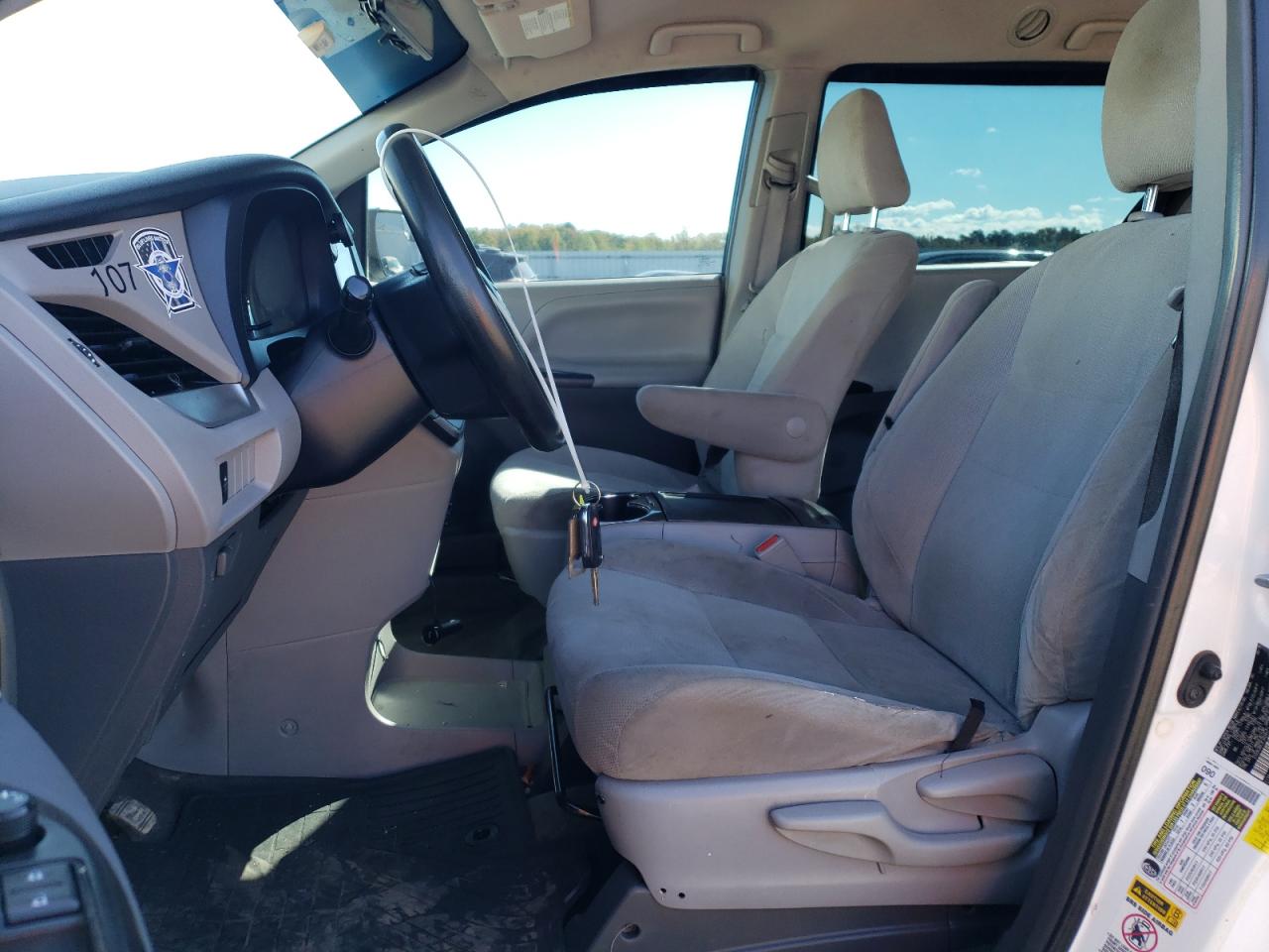 2015 Toyota Sienna VIN: 5TDZK3DC3FS628471 Lot: 85879195