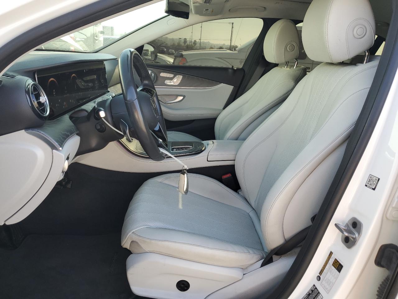 V (W213, S213, C238) V (W213, S213, C238)