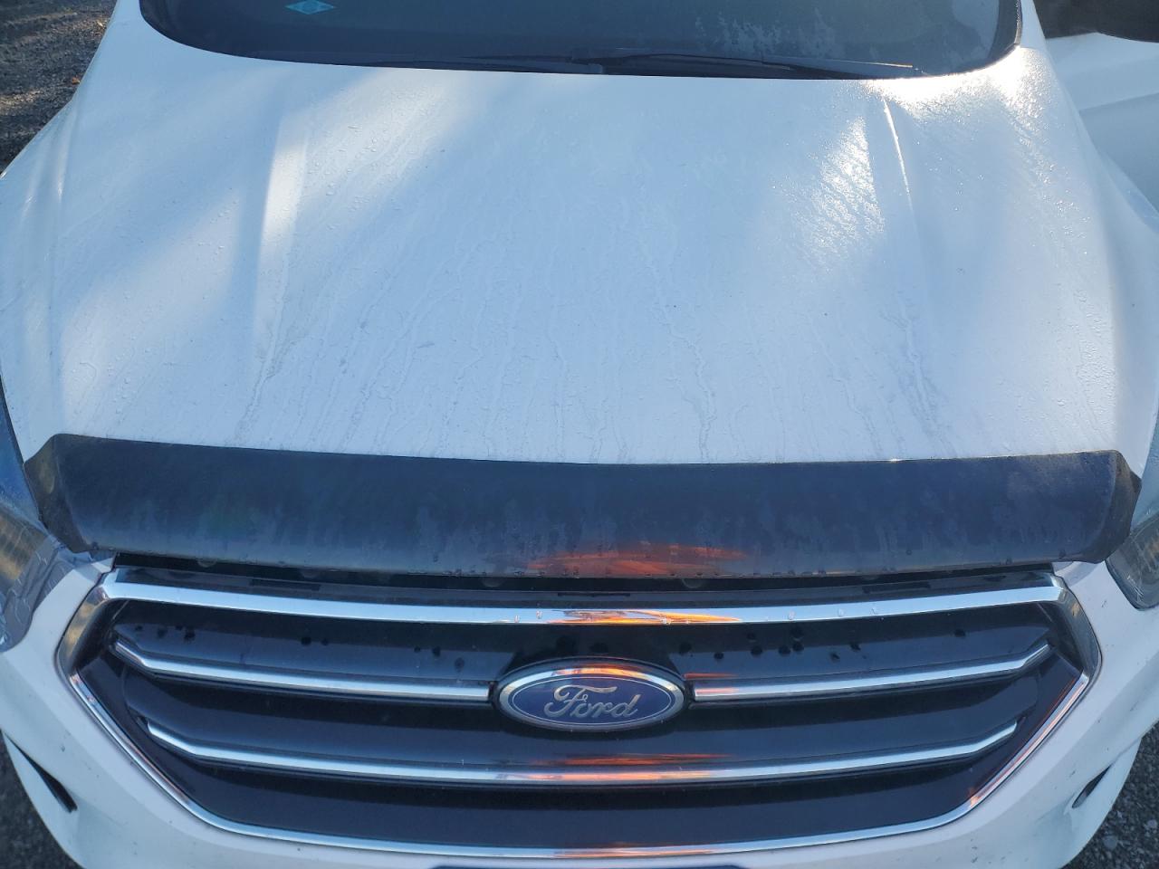 2018 Ford Escape Se VIN: 1FMCU9GDXJUB18061 Lot: 85265895