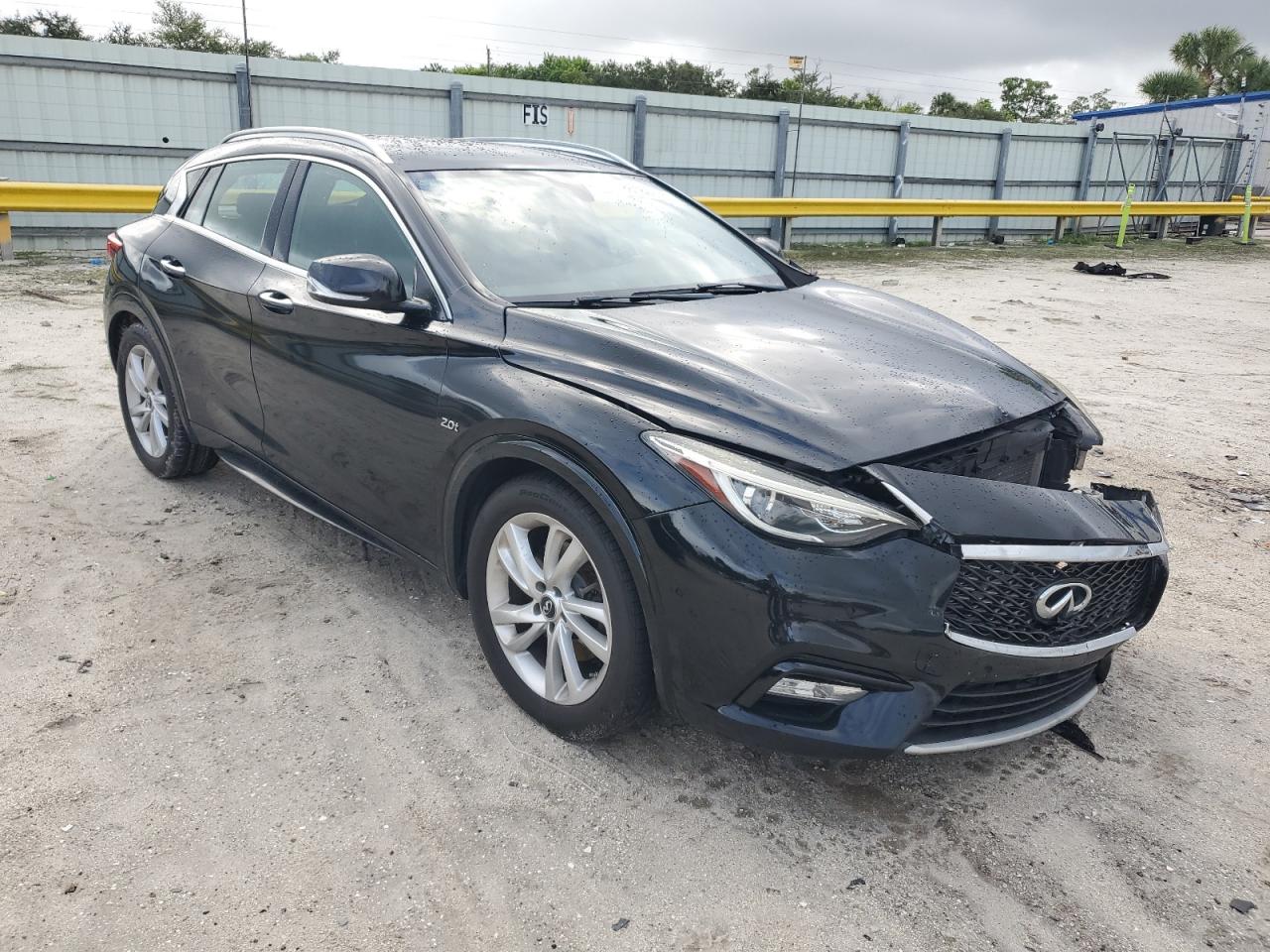 QX30 QX30
