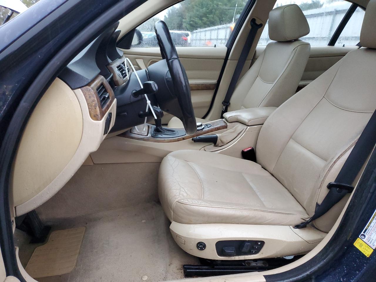 Фото: WBAVA33598KX84400