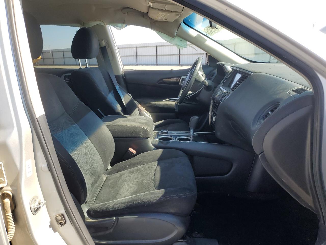 2016 Nissan Pathfinder S VIN: 5N1AR2MM7GC638608 Lot: 82345945