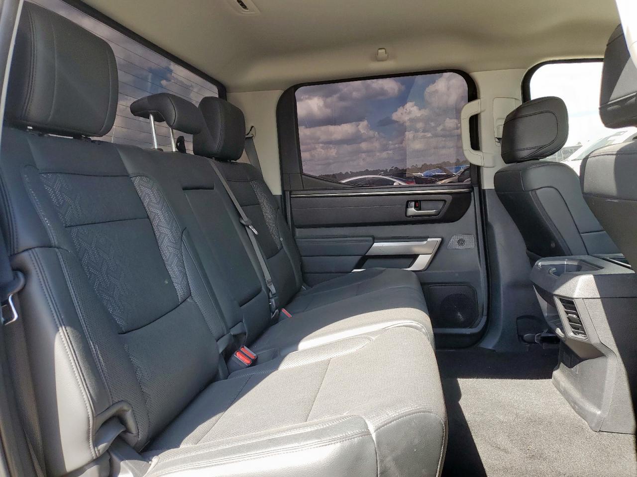 2022 Toyota Tundra Crewmax Sr VIN: 5TFLA5AB4NX013887 Lot: 84706575