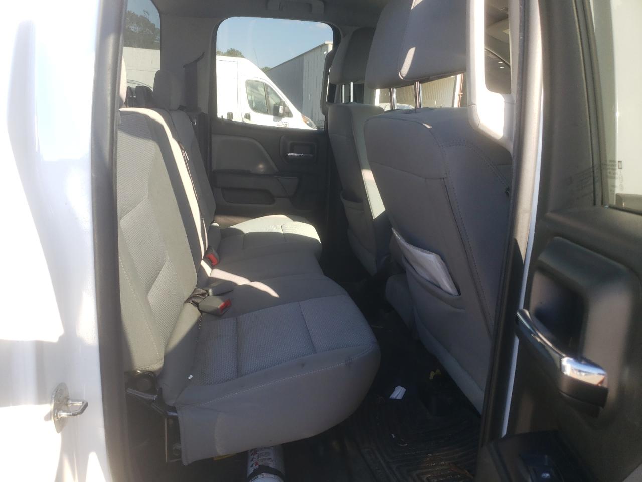 2018 Chevrolet Silverado K1500 VIN: 1GCVKNEC2JZ363395 Lot: 84725585
