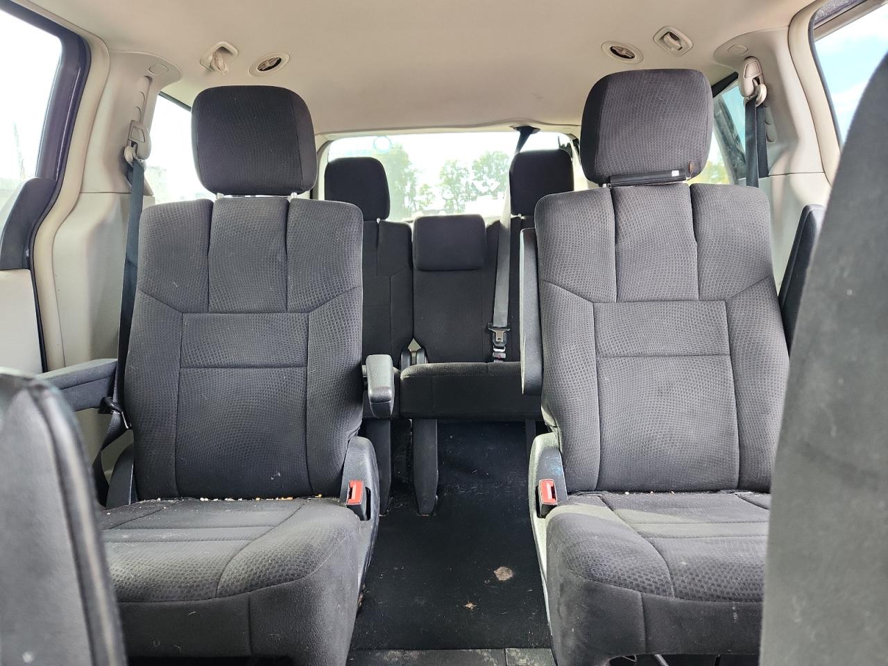 2011 Dodge Grand Caravan Crew VIN: 2D4RN5DG0BR686162 Lot: 82111205